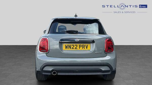 Mini Hatch 1.5 Cooper Exclusive Hatchback Steptron WN22PRV #4