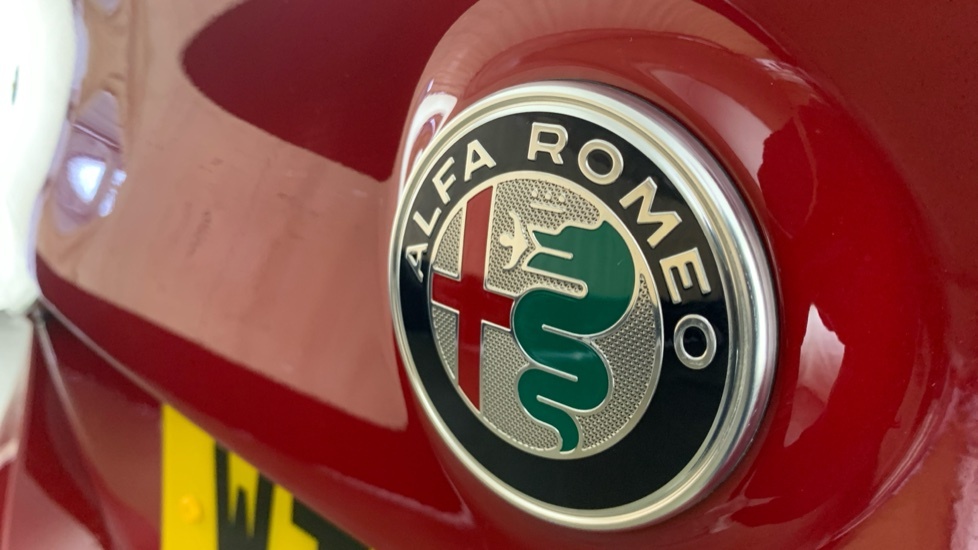 Alfa Romeo Giulia 2.0 Turbo Intensa Black #61