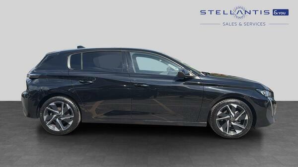 Peugeot 308 1.2 Puretech Allure Premium Hatchback E MT72YTP  #2