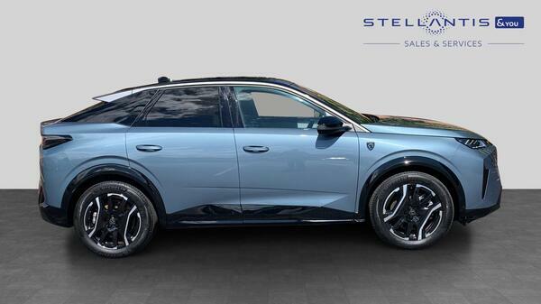 Peugeot 3008 73Kwh Gt Suv 210 Ps KS25EAM  #2