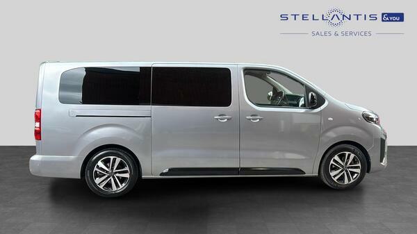 Peugeot e-Traveller 75Kwh Allure Long Mpv Lwb 8 Sea  #2