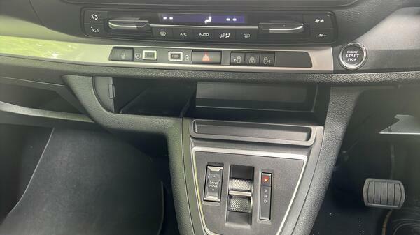Peugeot e-Traveller Mpv Grey #26