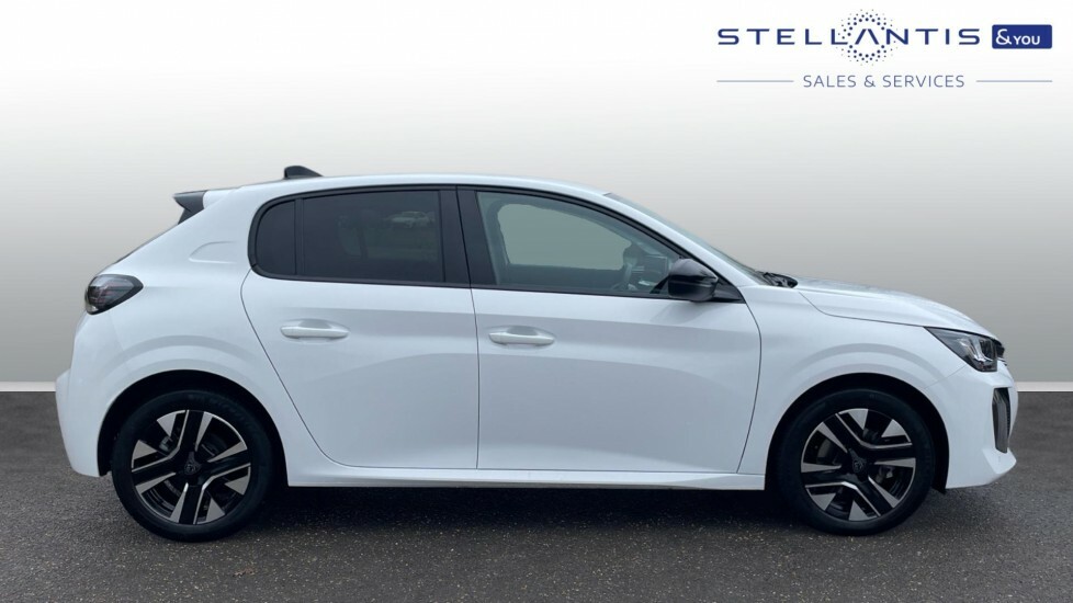 Peugeot 208 1.2 Puretech Allure Hatchback Eu GF25LHT  #2