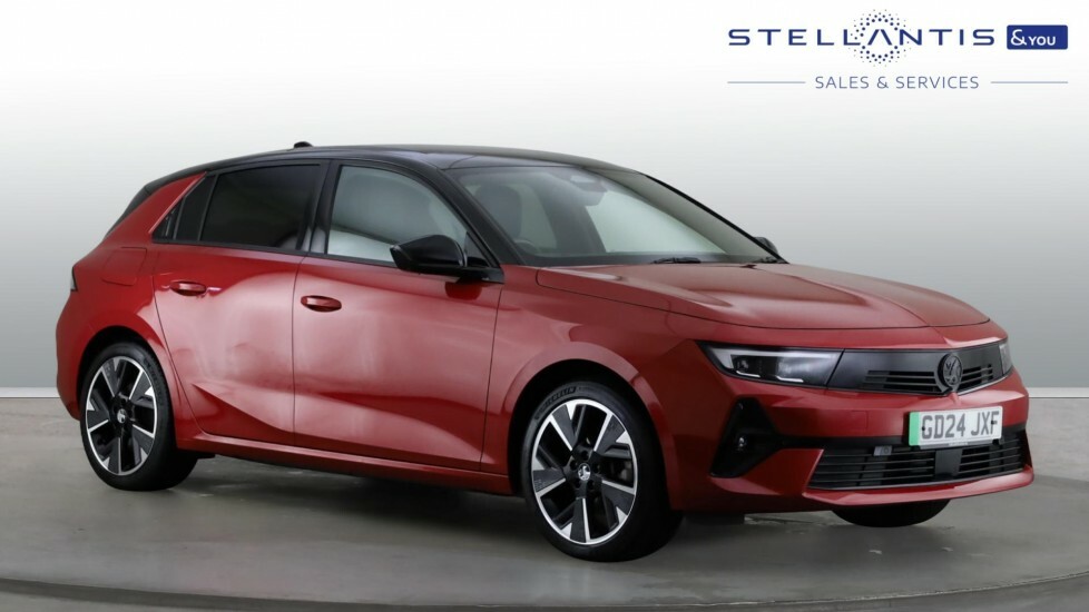 Vauxhall Astra 54Kwh Ultimate Hatchback 156 Ps