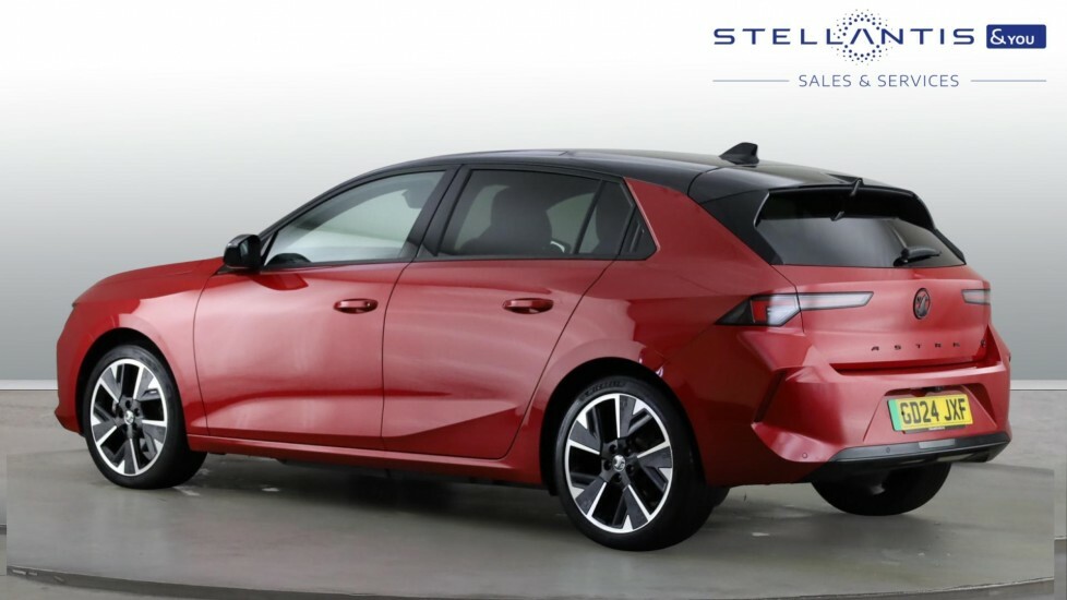Vauxhall Astra 54Kwh Ultimate Hatchback 156 Ps GD24JXF #3