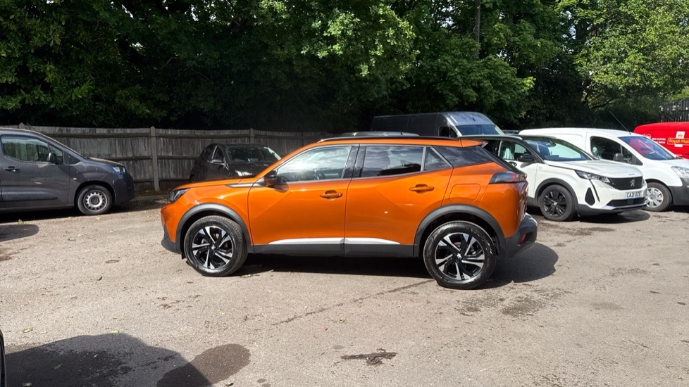 Peugeot 2008 1.2 Puretech Allure Premium Suv DN22HHA  #6