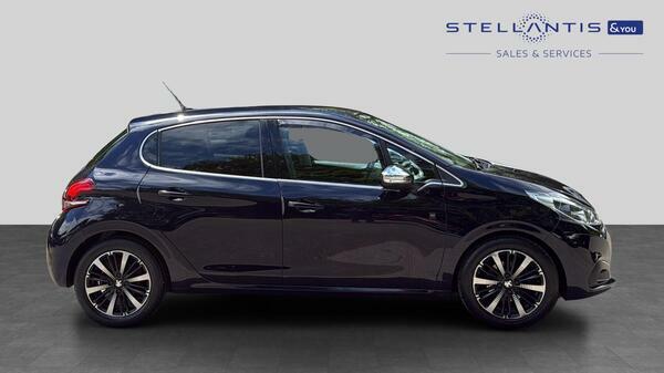 Peugeot 208 1.2 Puretech Tech Edition Hatchback Man LR19AWO Blue #2