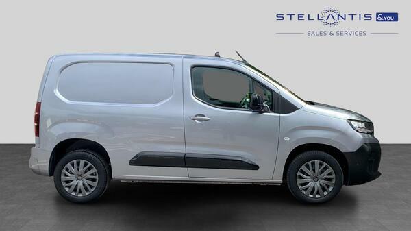 Peugeot Partner 1.5 Bluehdi 1000 Asphalt Standard Panel Van Di  #2