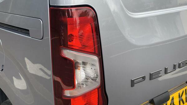 Peugeot Partner 1.5 Bluehdi 1000 Asphalt Standard Panel Van Di  #5