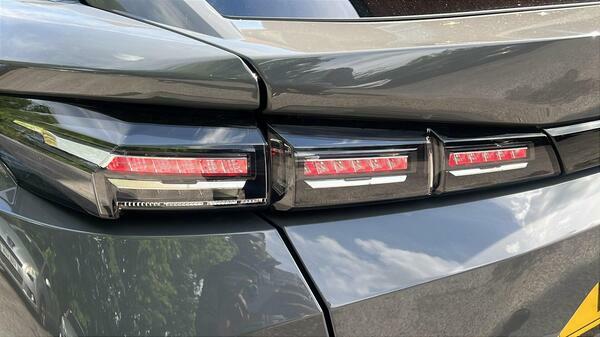 Peugeot 408 1.6 12.4Kwh Allure Fastback Plug-in Hyb YT24RYR #5
