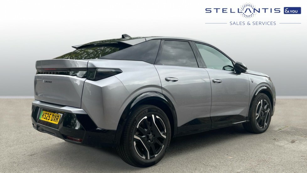 Peugeot 3008 73Kwh Gt Suv 210 Ps KS25DXR  #3