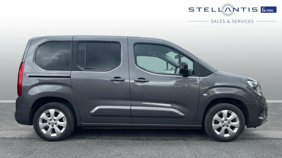 Vauxhall Combo-e Life 50Kwh Se Mpv 7 Seat, 7.4Kw Char #2