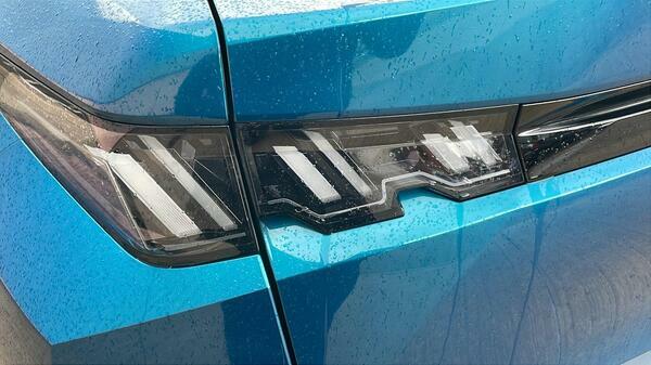 Peugeot 3008 73Kwh Allure Suv 210 Ps GD74TLO  #5