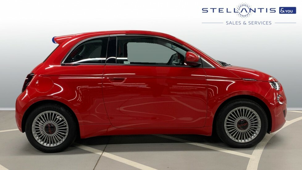 Fiat 500E 42Kwh Giorgio Armani Blue #2