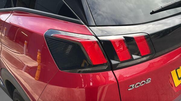 Peugeot 3008 1.5 Bluehdi Allure Suv Eat Euro 6 Ss Red #5