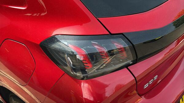 Peugeot 208 1.2 Puretech Allure Premium Hatchback E YM22UWB  #5