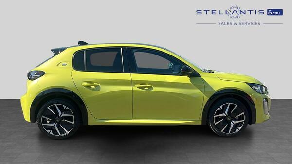 Peugeot e-208 51Kwh Gt Hatchback 7.4Kw Charge VA24EZW  #2