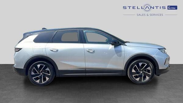 Vauxhall Grandland 1.2 Ultimate Suv Hybrid E-dct Euro 6 S DV25BSZ  #2