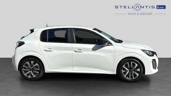 Peugeot 208 1.2 Puretech Active Hatchback Eu HY24RYA  #2