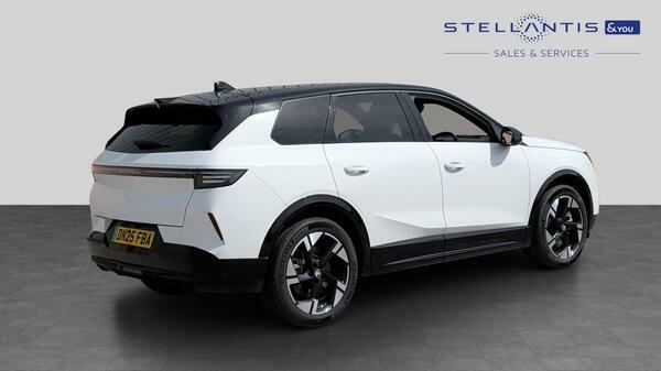 Vauxhall Grandland 73Kwh Ultimate Suv 213 Ps DN25FBA  #3