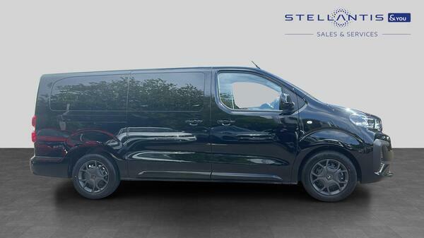 Citroen SpaceTourer 2.2 Plus Mpv Lwb Euro 6 Ss 180  #2