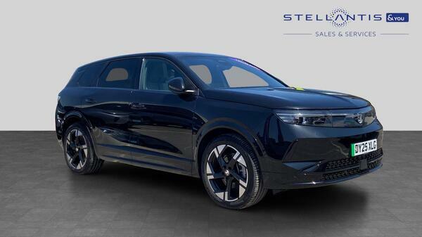 Vauxhall Grandland 73Kwh Ultimate Suv 213 Ps 