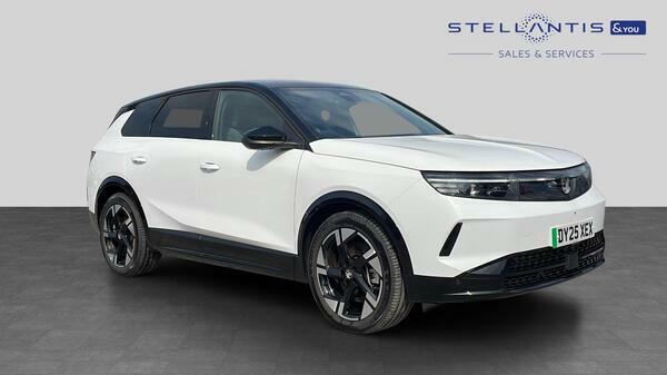 Vauxhall Grandland 73Kwh Ultimate Suv 213 Ps 