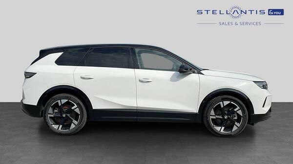 Vauxhall Grandland 73Kwh Ultimate Suv 213 Ps DY25XEX  #2