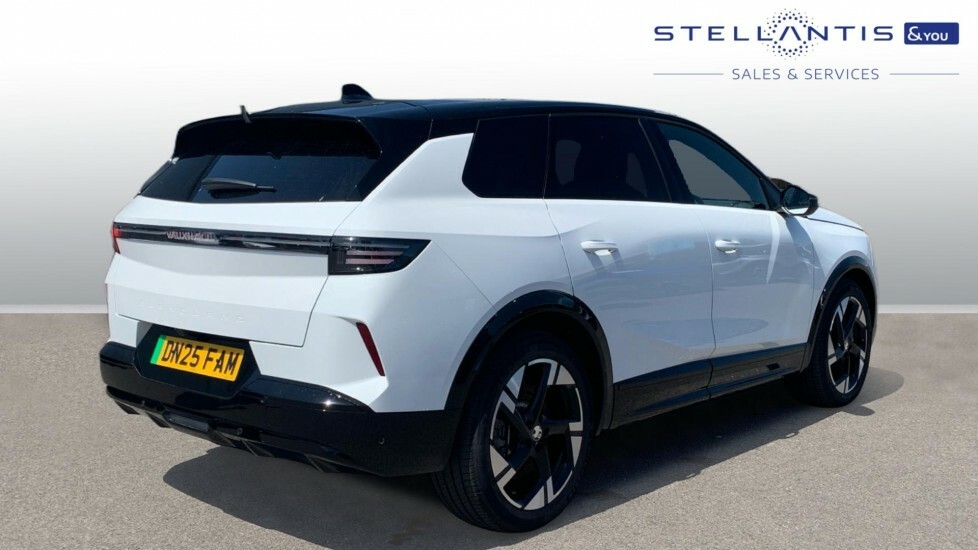 Vauxhall Grandland 73Kwh Ultimate Suv 213 Ps DN25FAM  #3