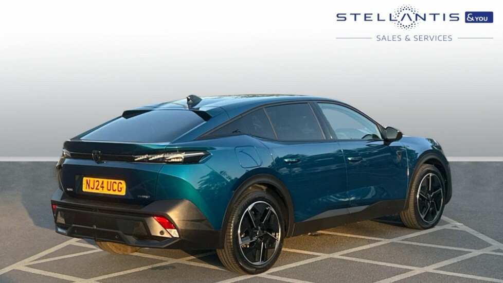Peugeot 408 1.6 12.4Kwh Gt Fastback Plug-in Hybrid #3