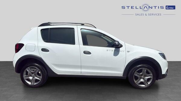 Dacia Sandero Stepway 0.9 Tce Essential Hatchback Euro BD18JHO #2