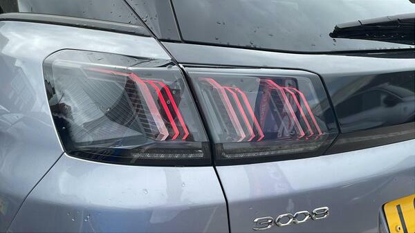 Peugeot 3008 1.5 Bluehdi Allure Premium Suv E LS22HFL  #5