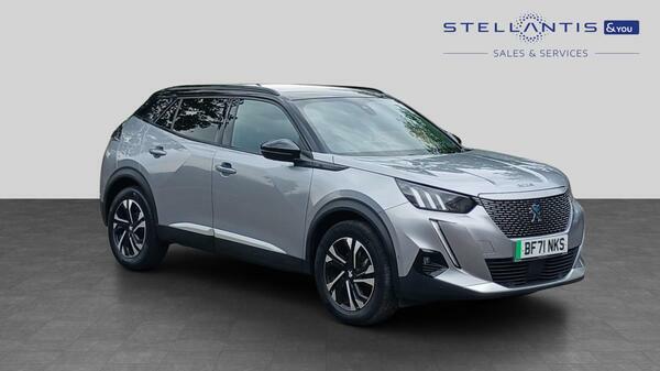 Peugeot e-2008 50Kwh Gt Suv 136 Ps