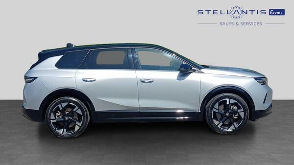 Vauxhall Grandland 73Kwh Ultimate Suv 213 Ps DN25FFP  #2