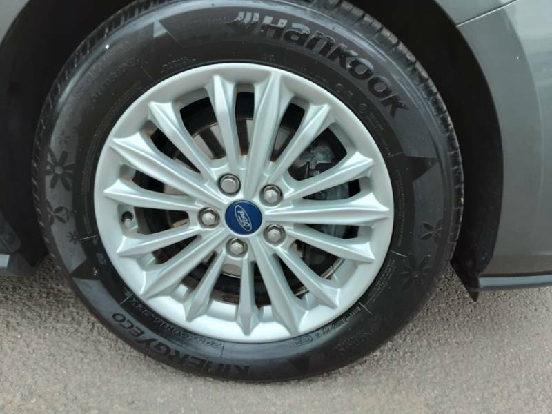 Ford Focus 1.0 Ecoboost 125 Titanium - 2019 69 BJ69BPO Grey #2