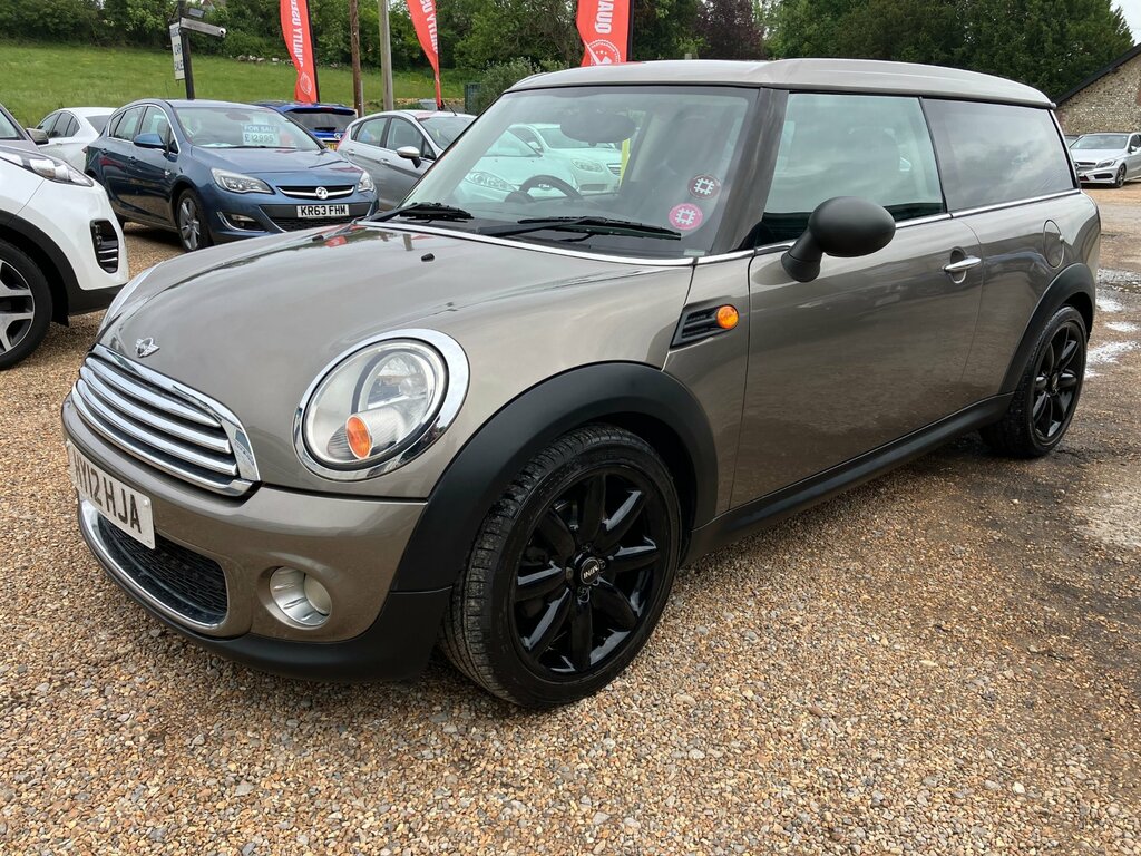 Mini Clubman 1.6 Cooper D White #1