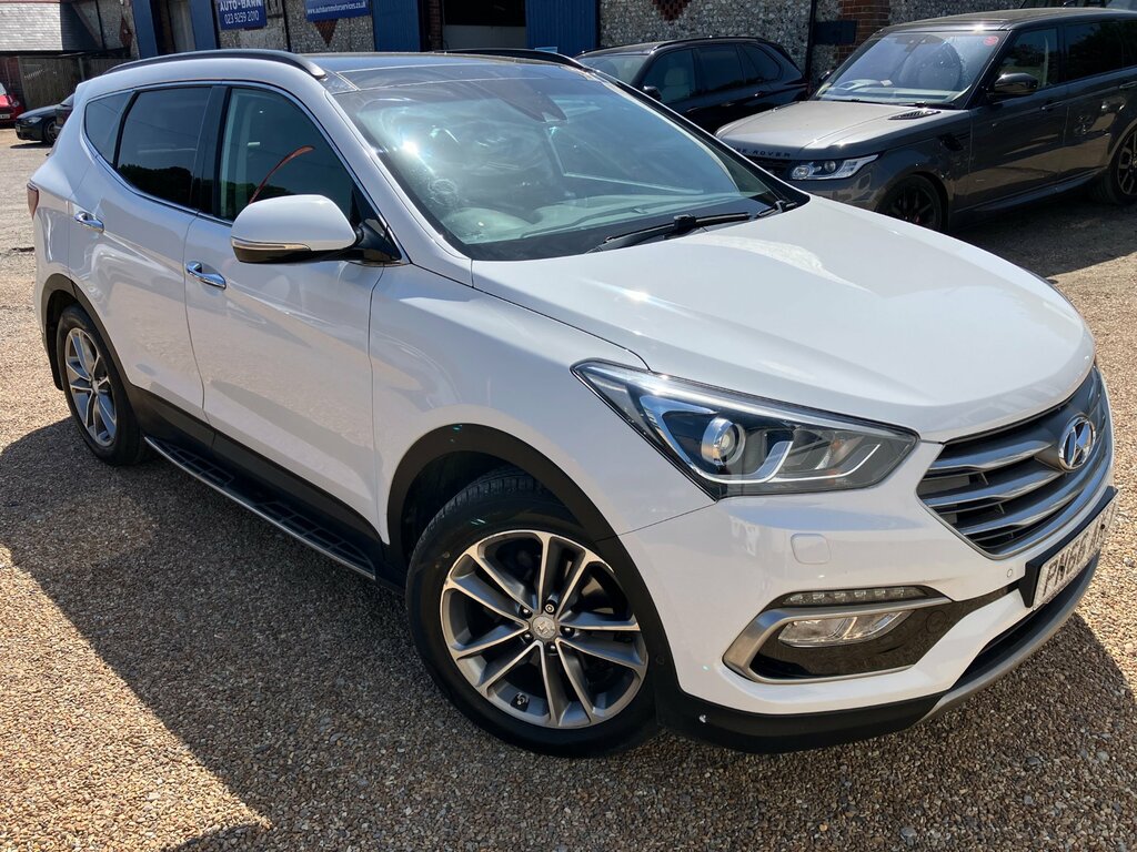 Hyundai Santa Fe 2.2 Crdi Premium Se. Family 7 Seat. Massive Spec PN66AKJ White #2