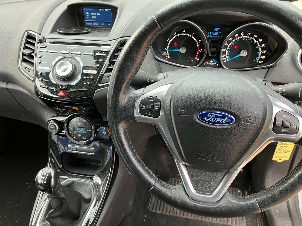 Ford Fiesta 1.0 Titanium. Low Road Tax. Recent Cambelt. Good V VK15OPP Silver #6