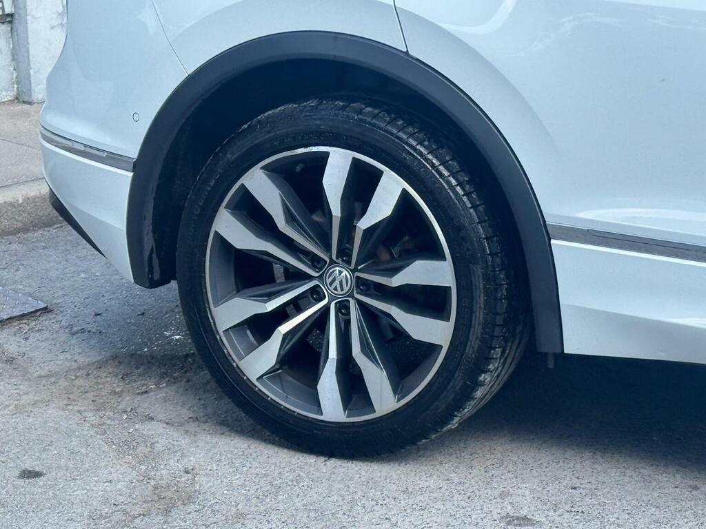 Volkswagen Tiguan 2.0 Tdi R-line Dsg Euro 6 Ss GV67WVL White #4