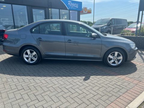 Volkswagen Jetta Se Tdi Bluemotion Grey #4