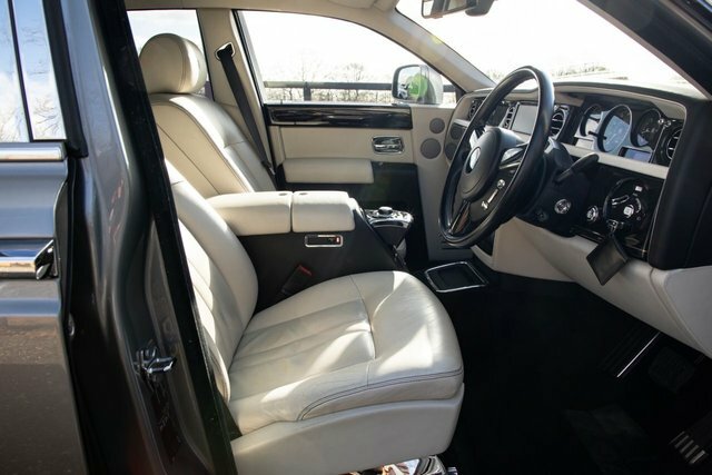 Rolls-Royce Phantom Phantom V12 Swb  #90