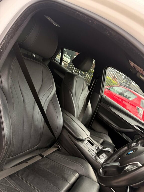 BMW X6 3L M Sport YD18LWU White #4