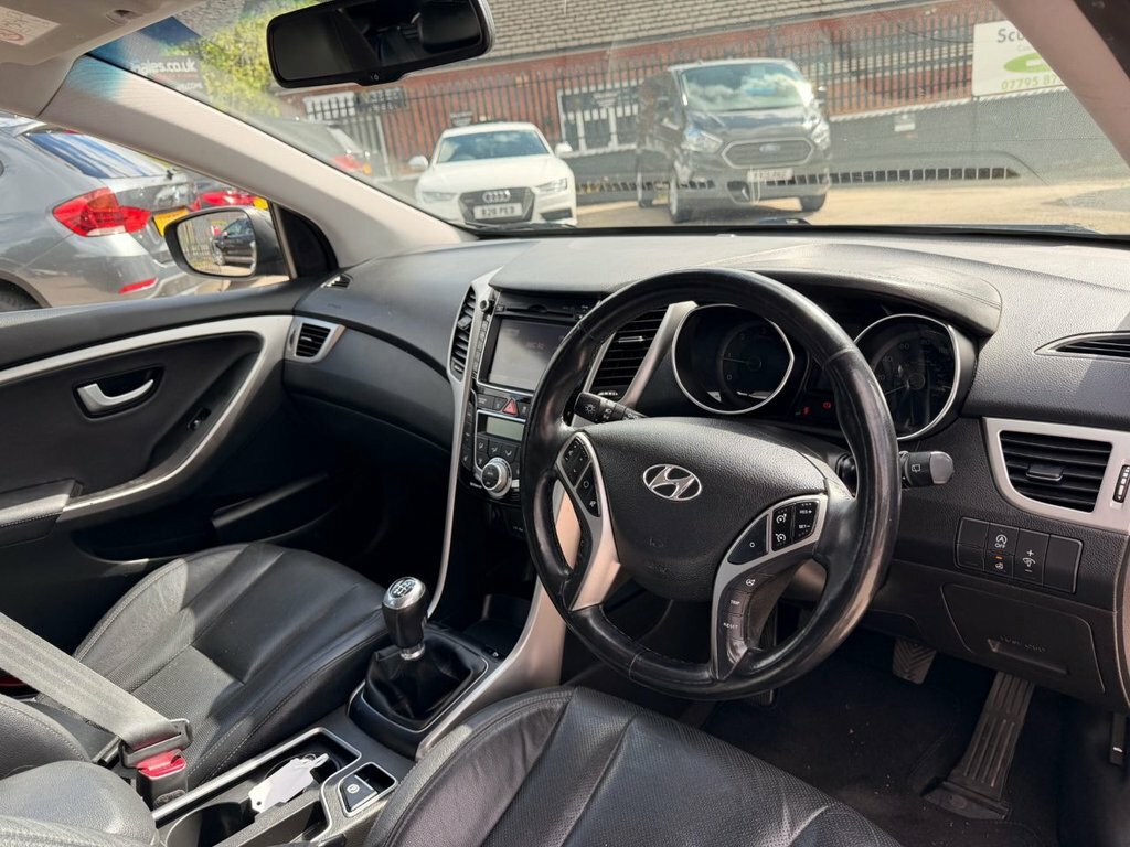 Hyundai I30 1.6L Premium EA66JZD Black #6