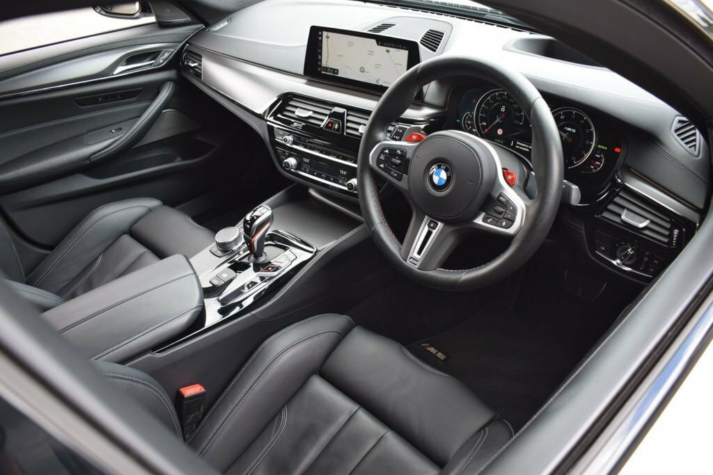 BMW M5 4.4L Competition EA69YBK White #2