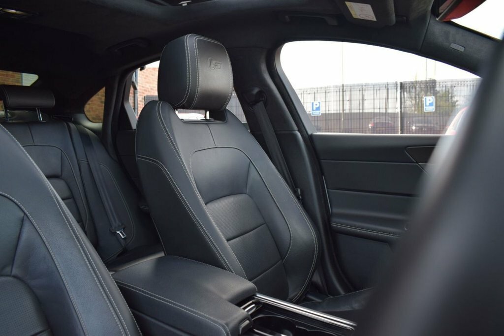 Jaguar XF 3L S White #6