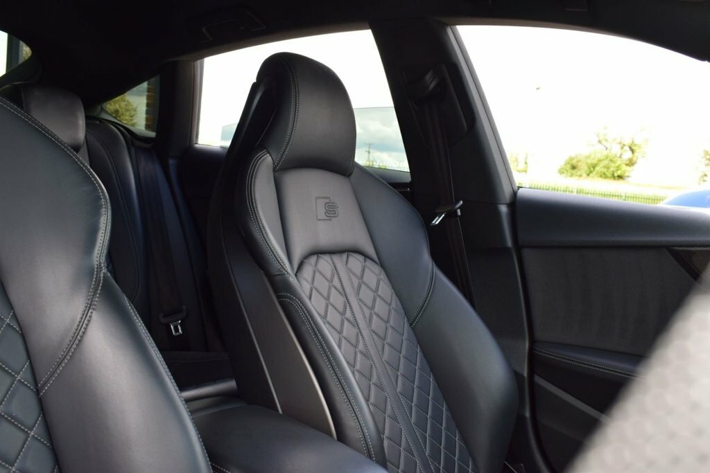 Audi S5 3L Black Edition VN71OXU Grey #5