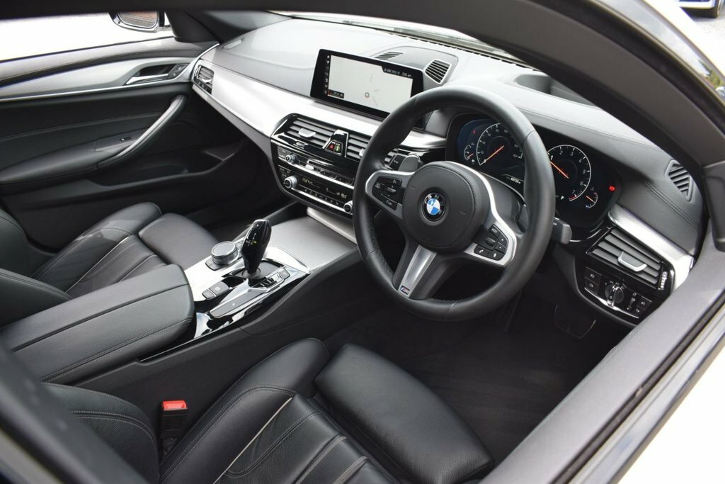 BMW 5 Series 3L M Sport WLB899 White #3