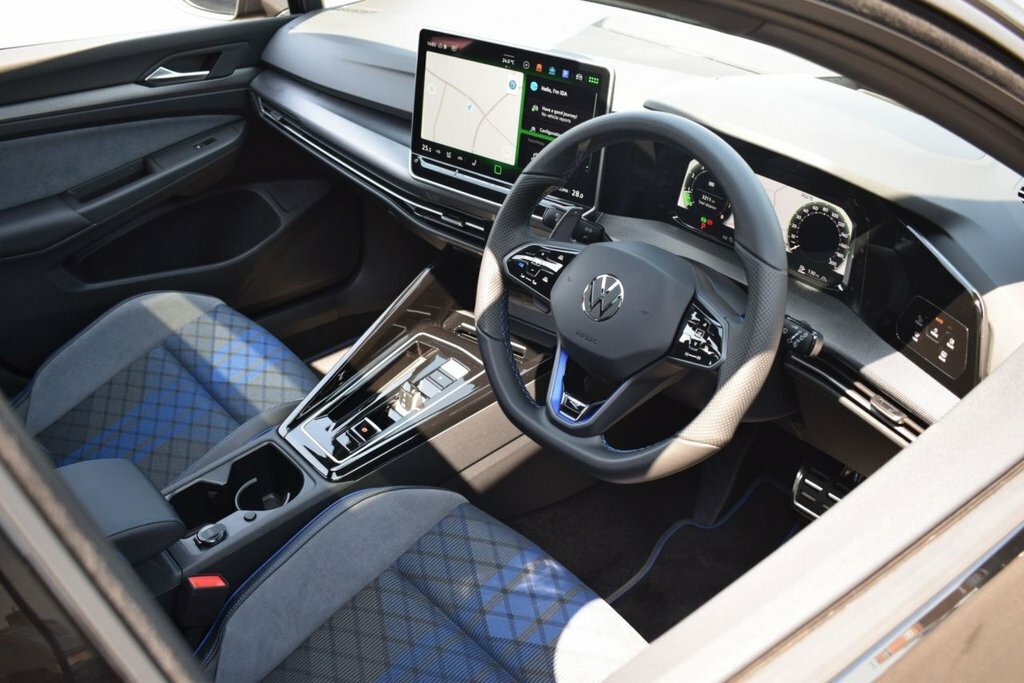 Volkswagen Golf 2L R Black Edition DH75GXC Black #3