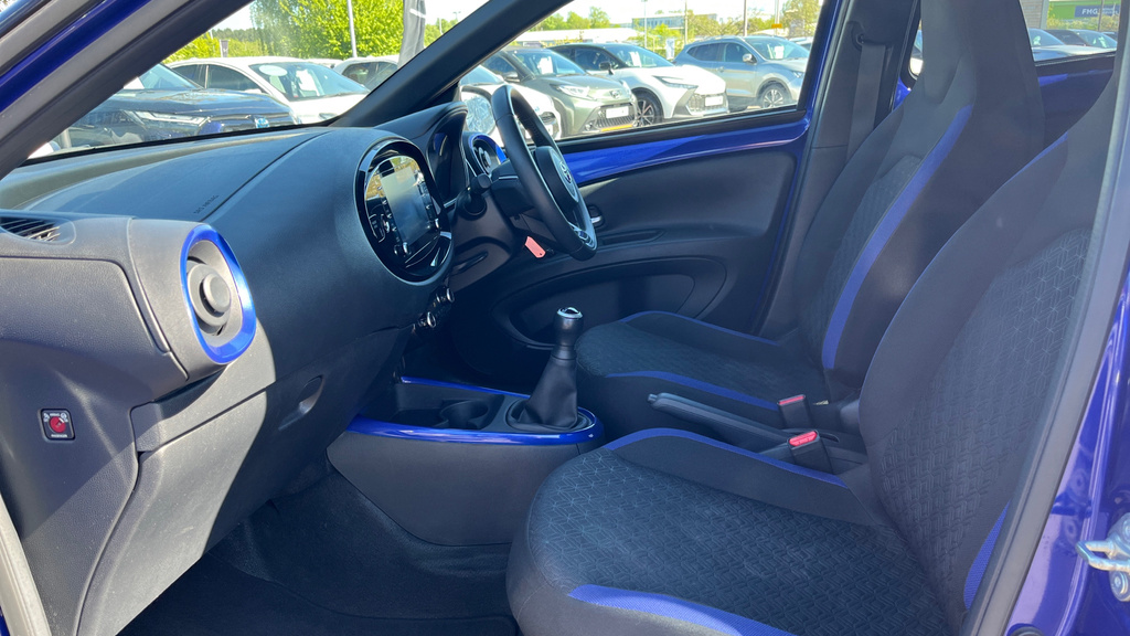 Toyota Aygo X 1.0 Vvt-i Edge Euro 6 Ss FP23YVV Blue #5