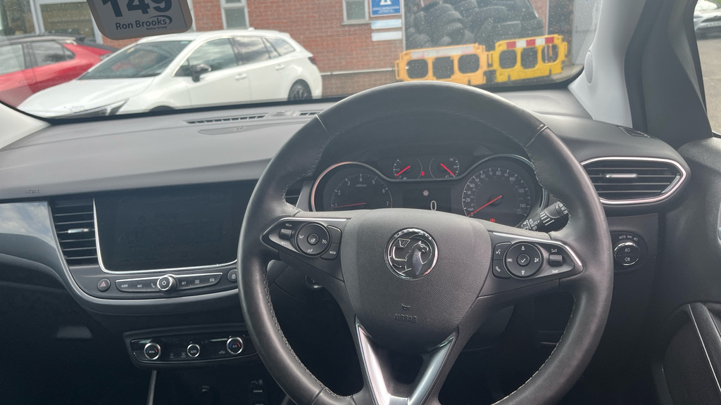 Vauxhall Crossland 1.5 Turbo D Ultimate Euro Red #6